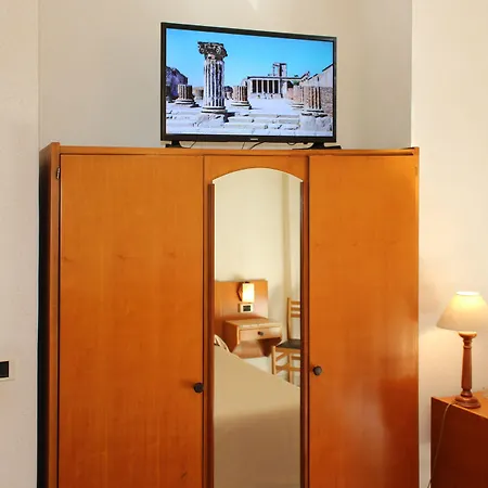 Dei Misteri מלון 2*